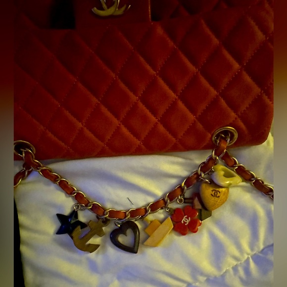 Authentic Chanel Valentine bag - Picture 8 of 14